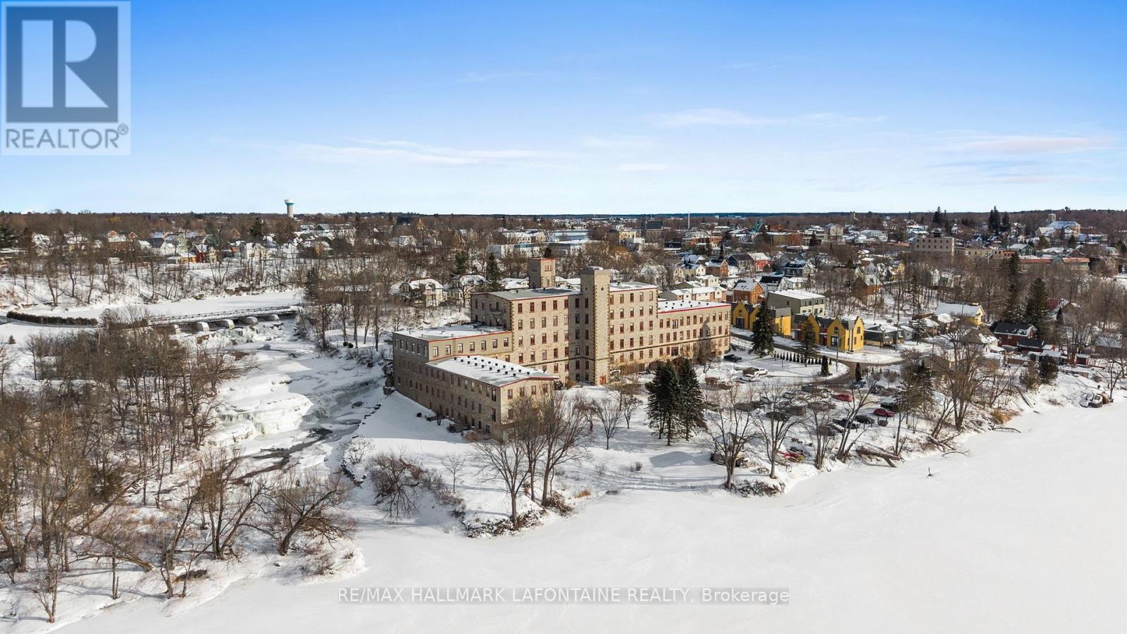 107 - 1 ROSAMOND STREET E