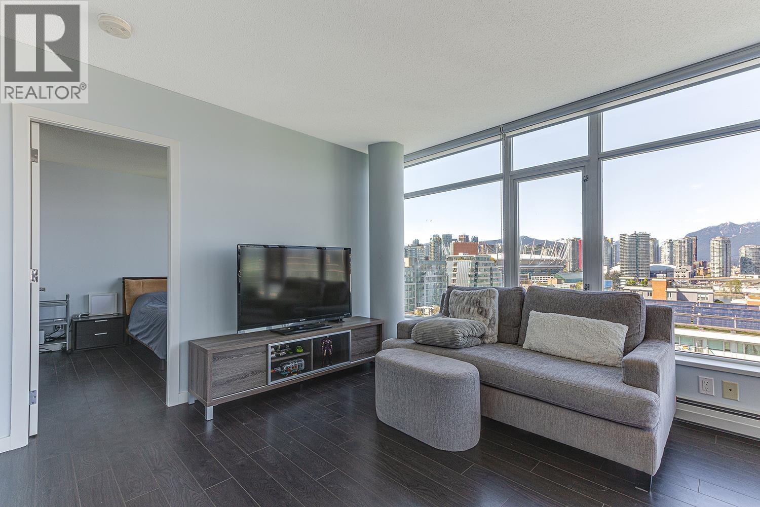 1404 138 W 1ST AVENUE