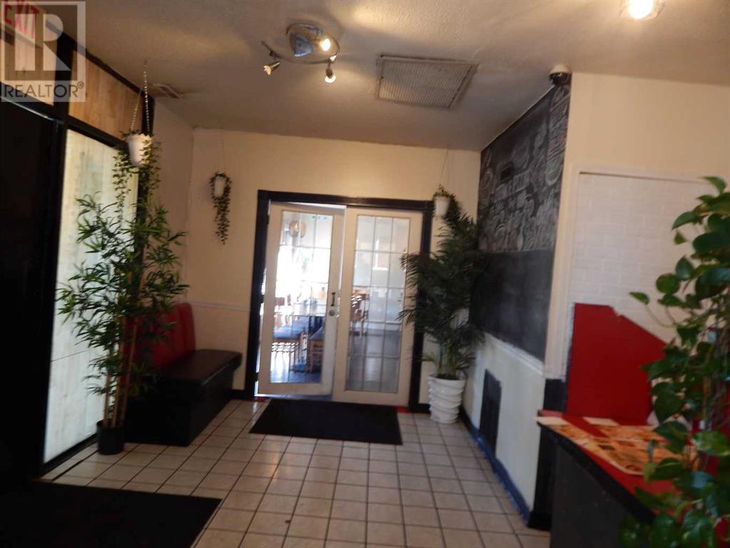837 E Centre Street