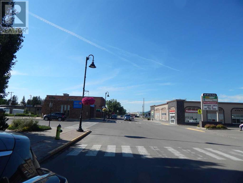 837 E Centre Street