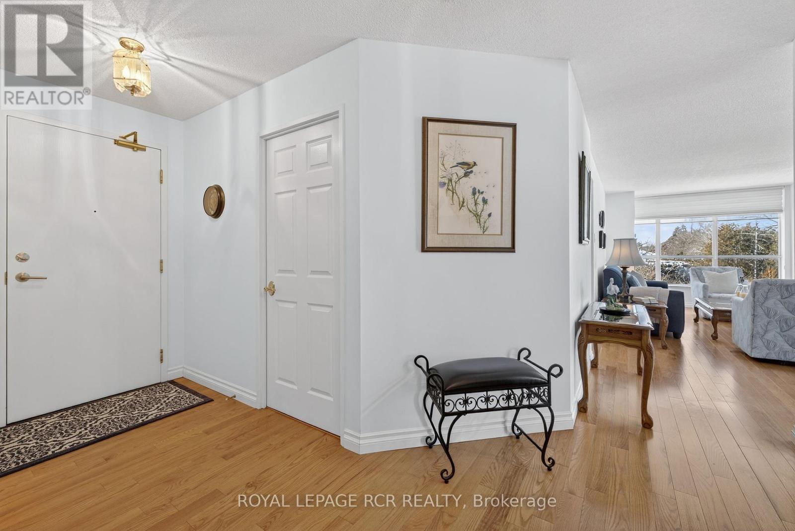 213 - 14924 YONGE STREET