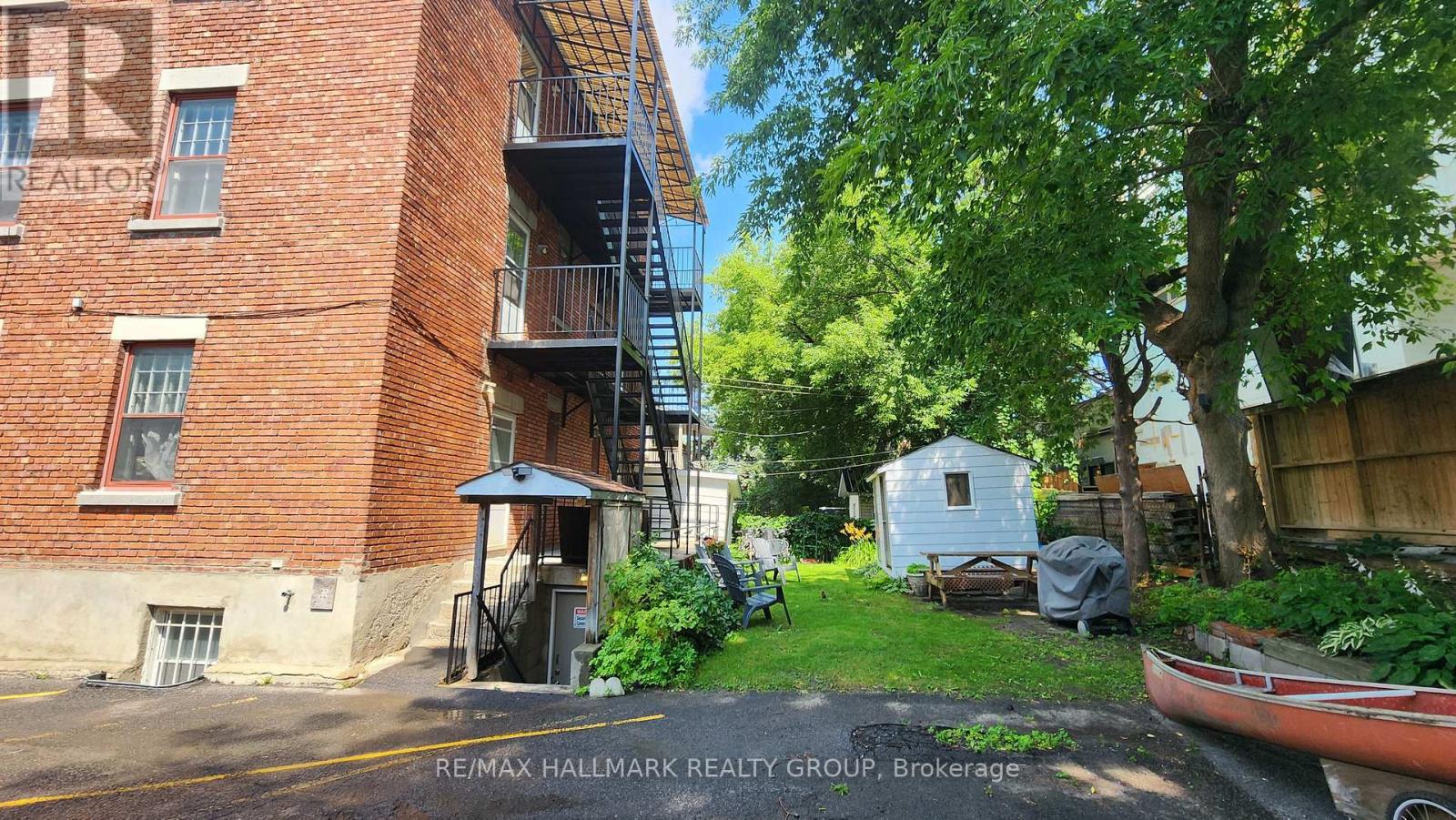 3 - 125 GLENORA STREET