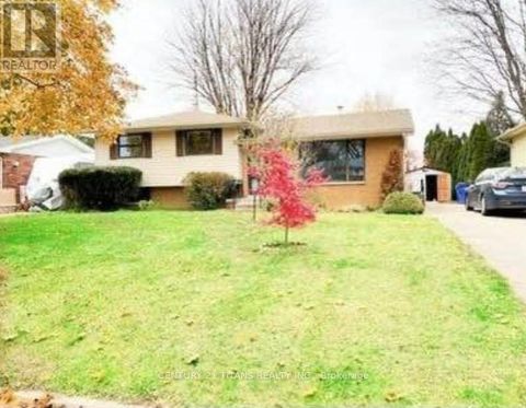 93 MARYKNOLL ROAD Chatham-Kent ON N7L2M9