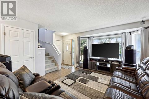 27 Martin Crossing Close NE Calgary AB T3J3R5