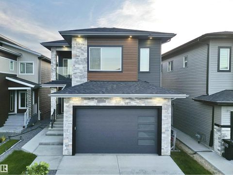 1836 22 ST NW Edmonton AB T6T2M5