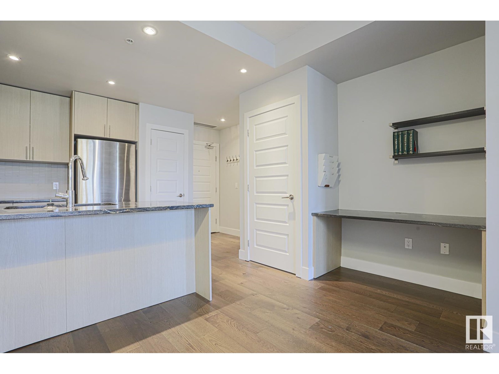#208 10140 150 ST NW