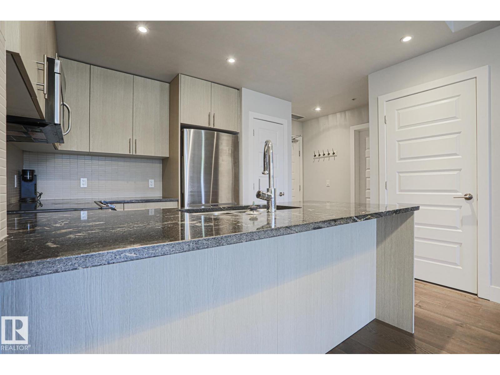 #208 10140 150 ST NW