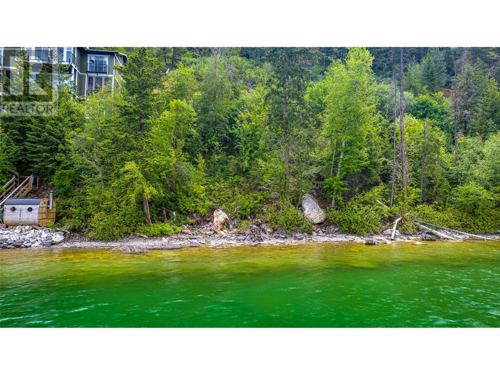 5649 Cosens Bay Road Unit# 8