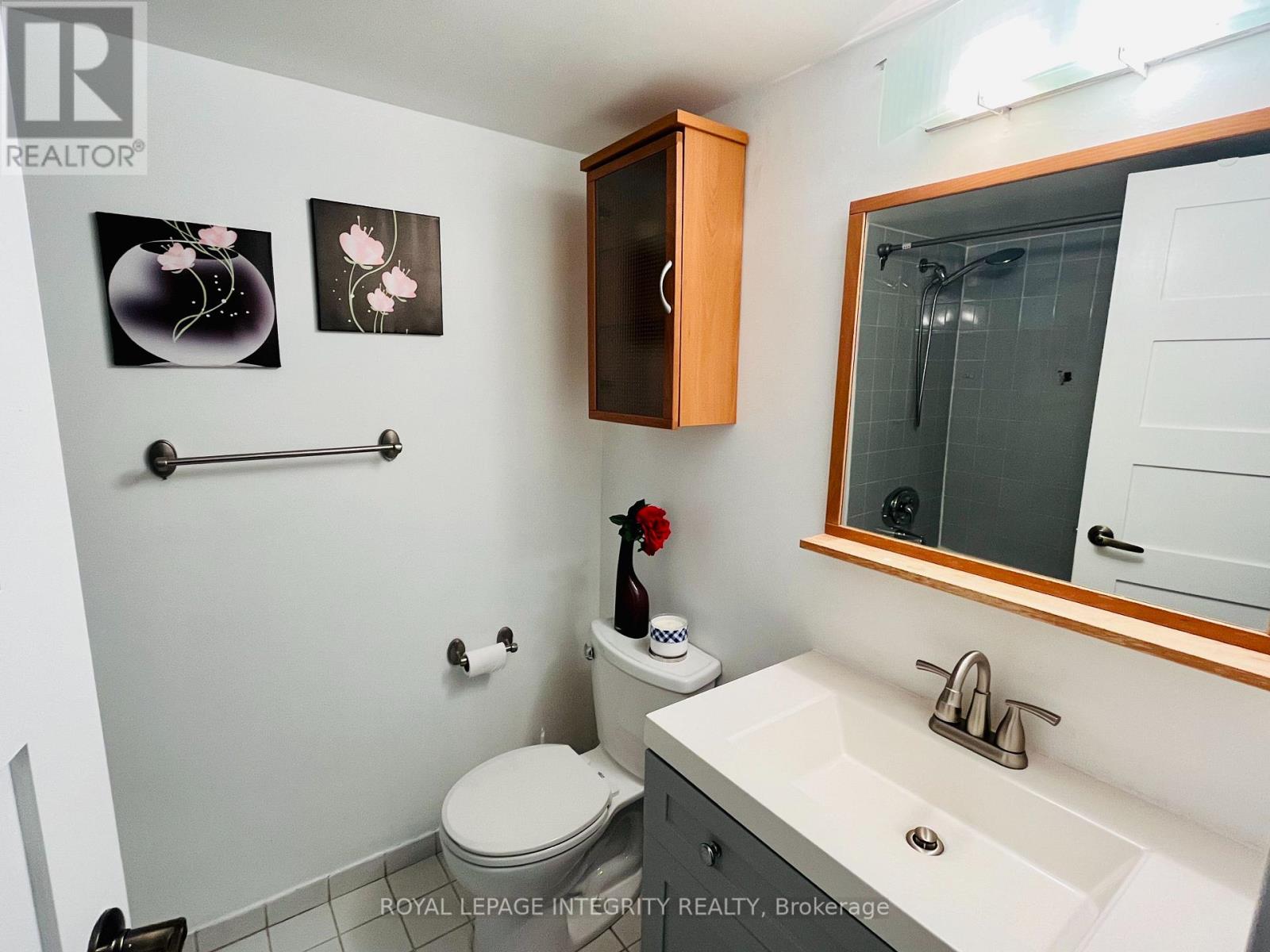 406 - 1001 BAY STREET