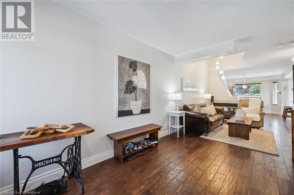 1240 WESTVIEW Terrace Unit# 23