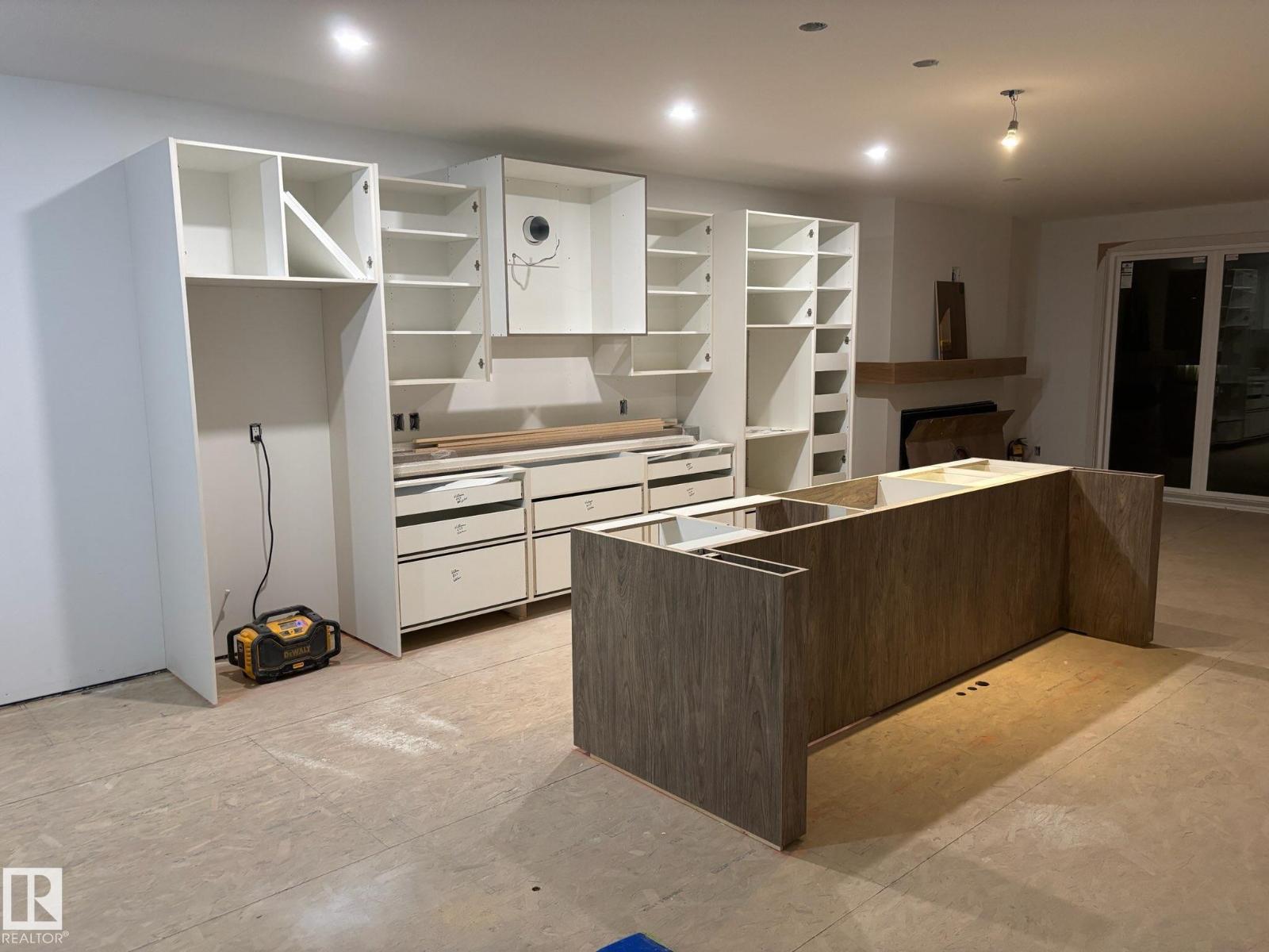 39 ELSINORE PL NW