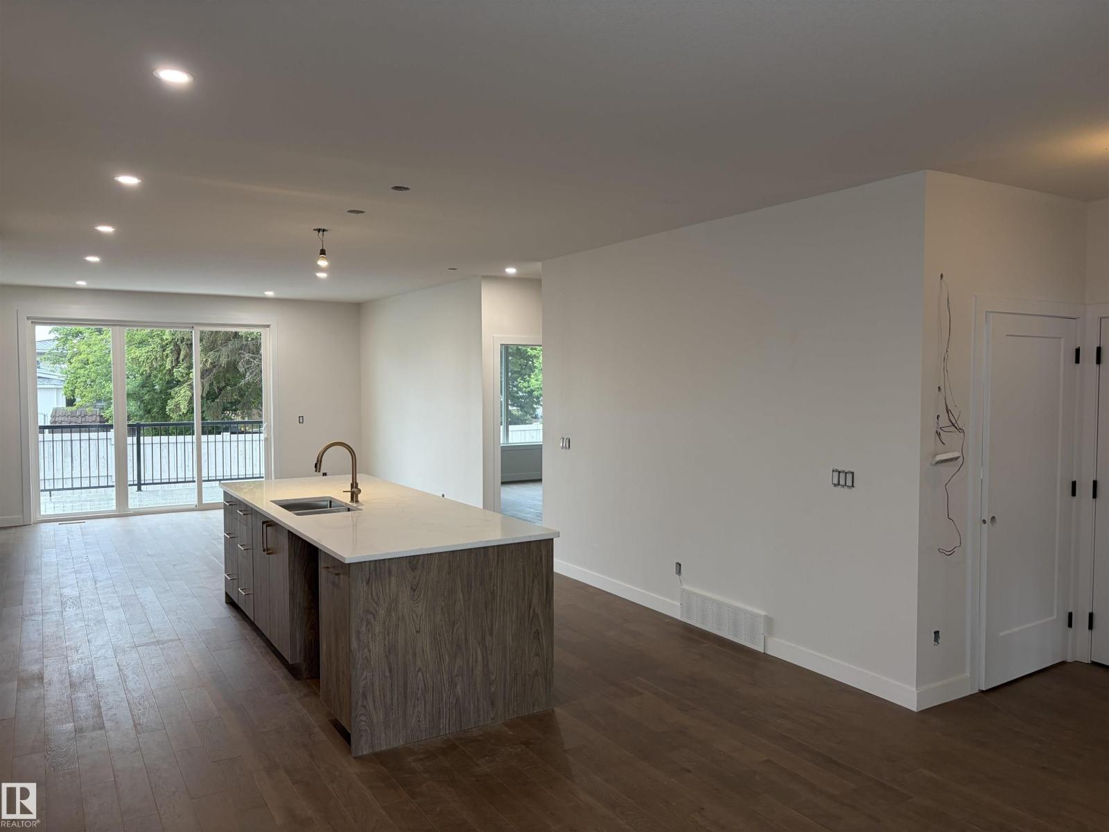 39 ELSINORE PL NW