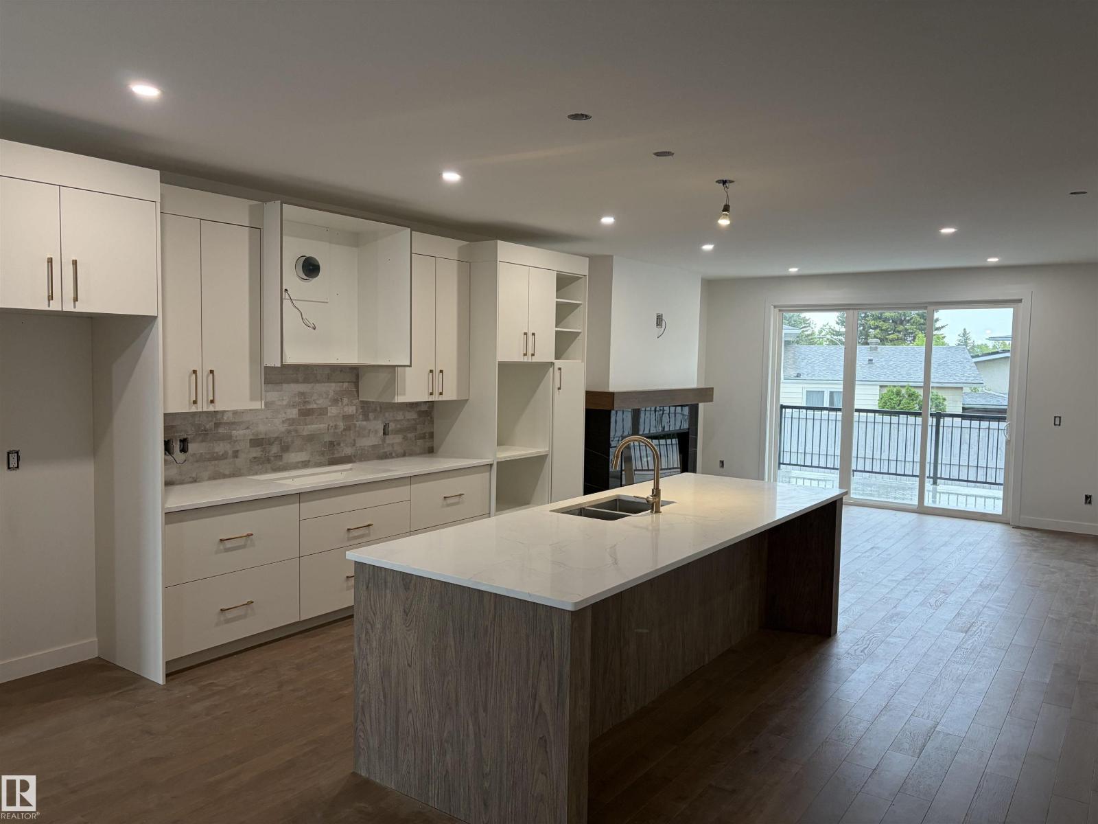 39 ELSINORE PL NW