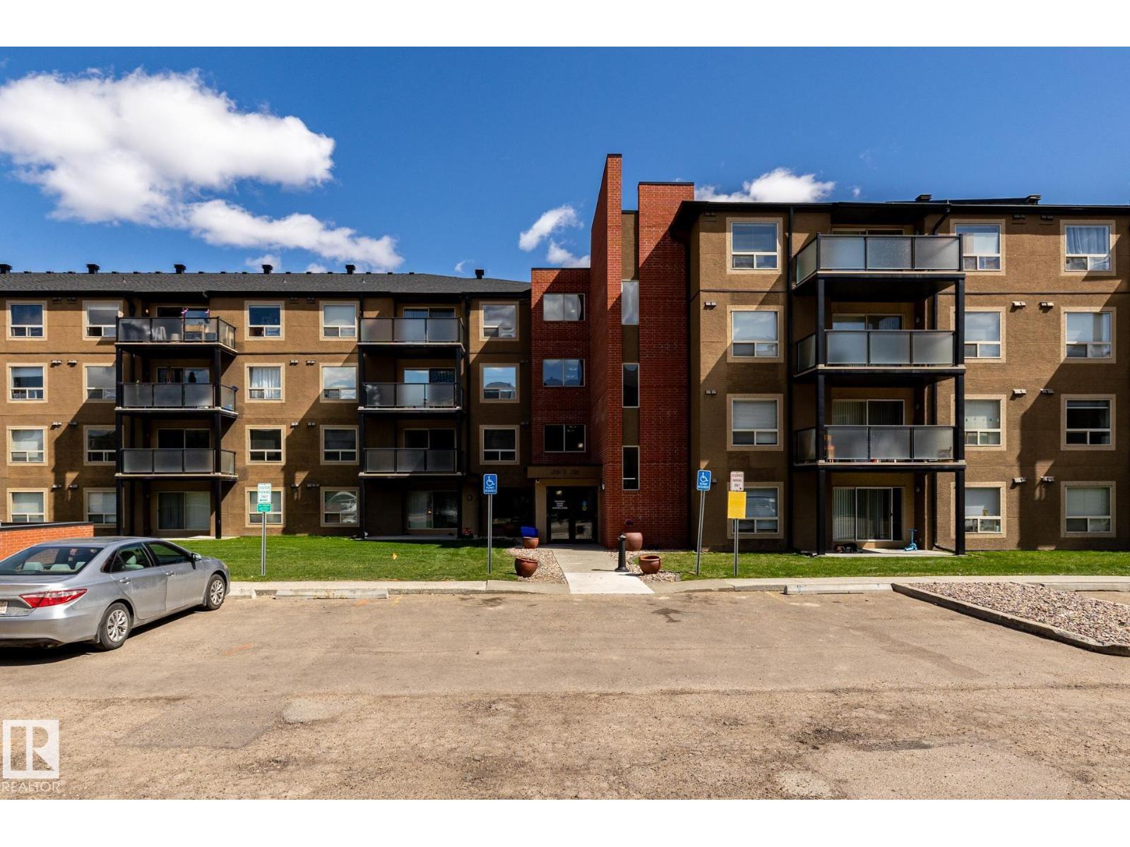 #214 13907 136 ST NW