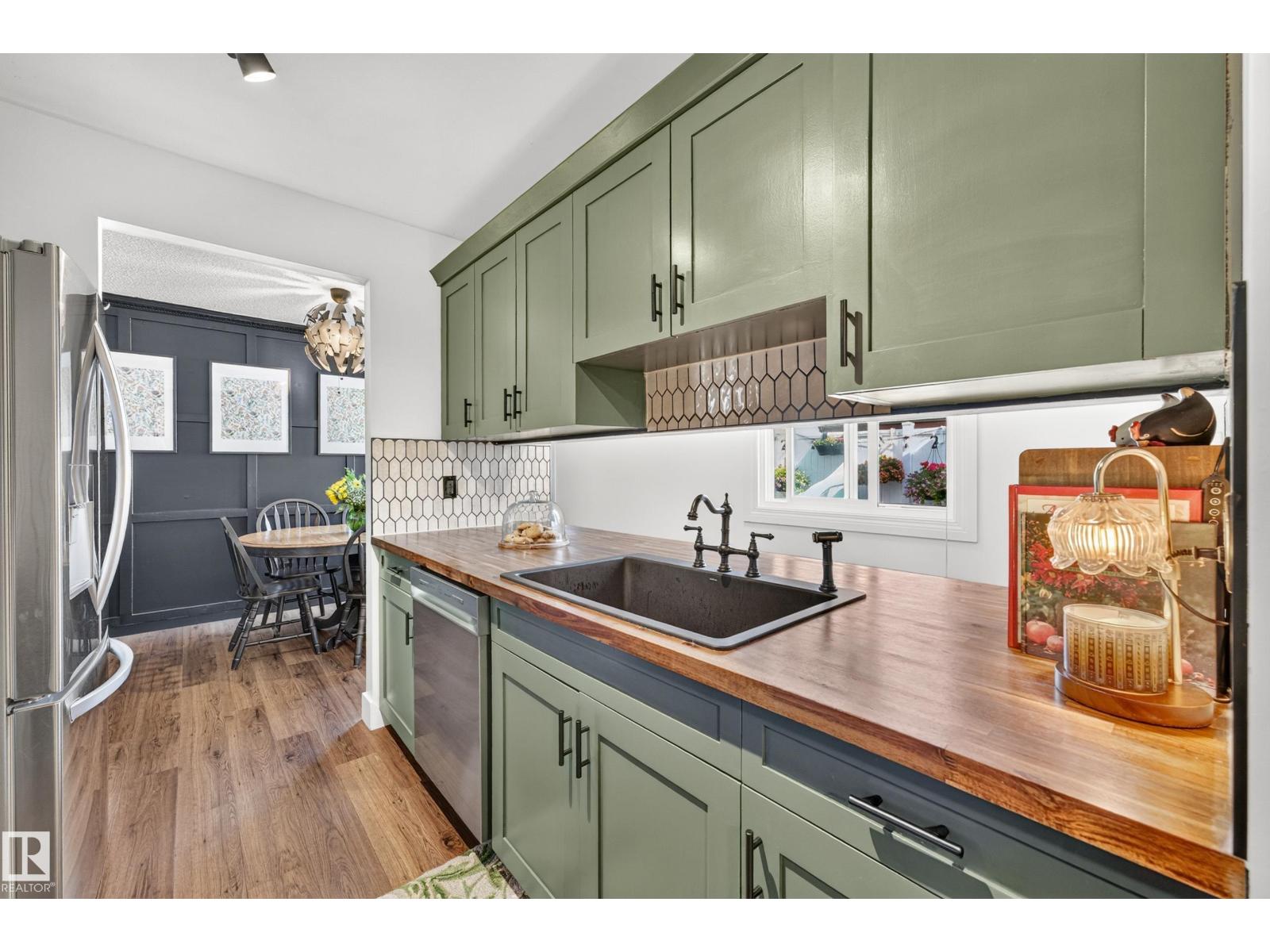 111 LANCASTER TC NW