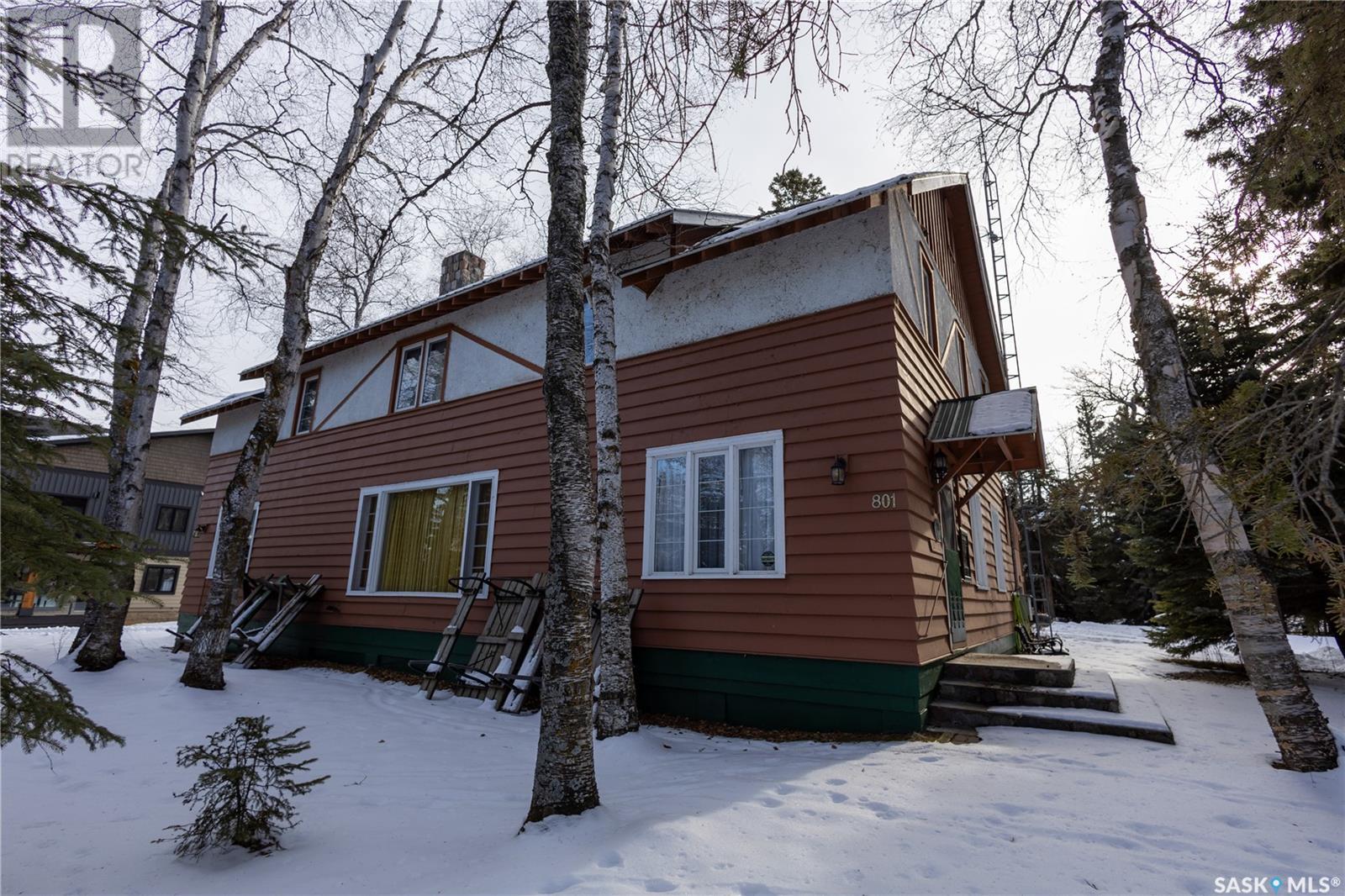 801 Lakeview DRIVE