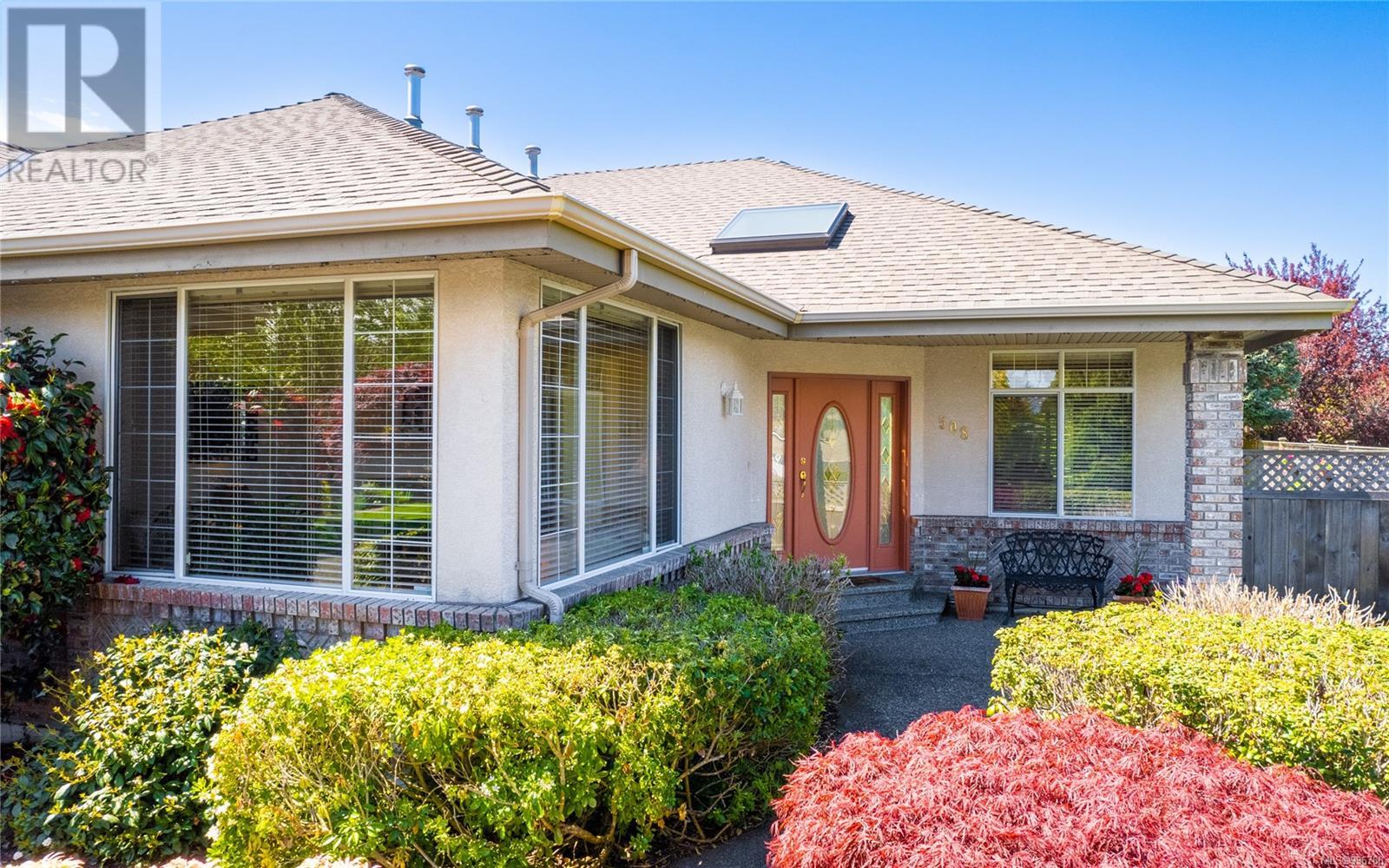 508 Dogleg Close