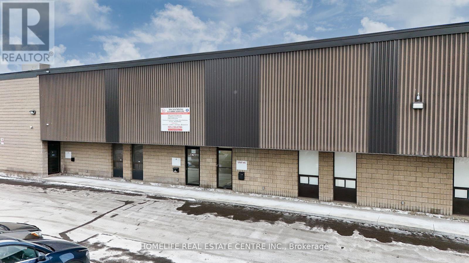 5 - 286 RUTHERFORD ROAD S
