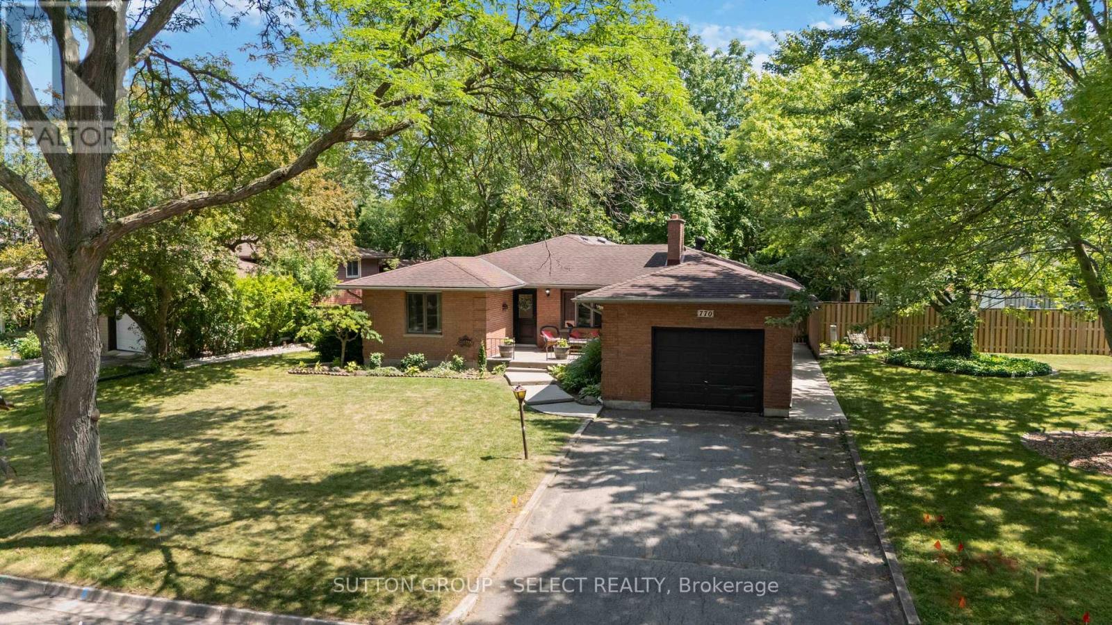 770 GALLOWAY CRESCENT