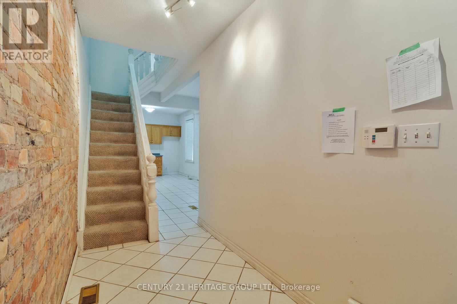 27 TISDALE STREET N