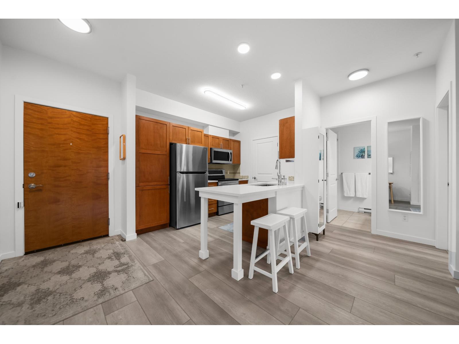 418 33318 E BOURQUIN CRESCENT