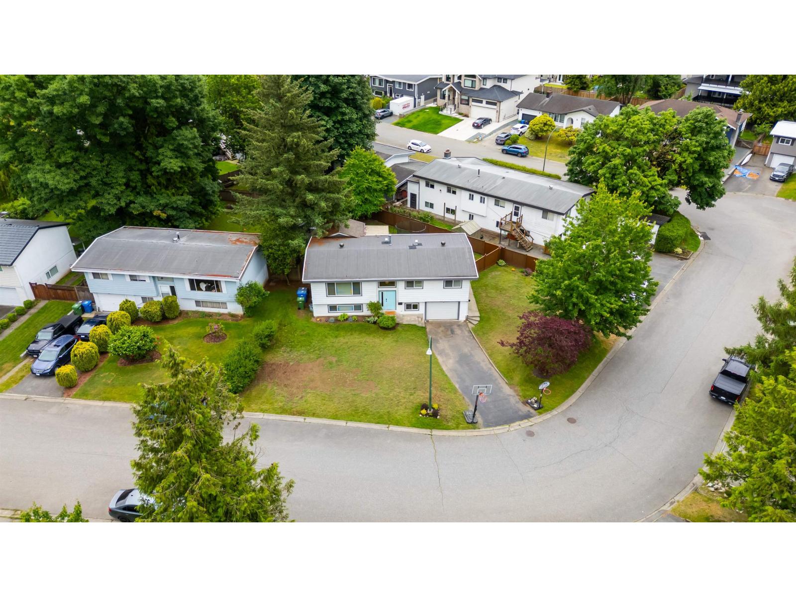 2454 ALADDIN CRESCENT