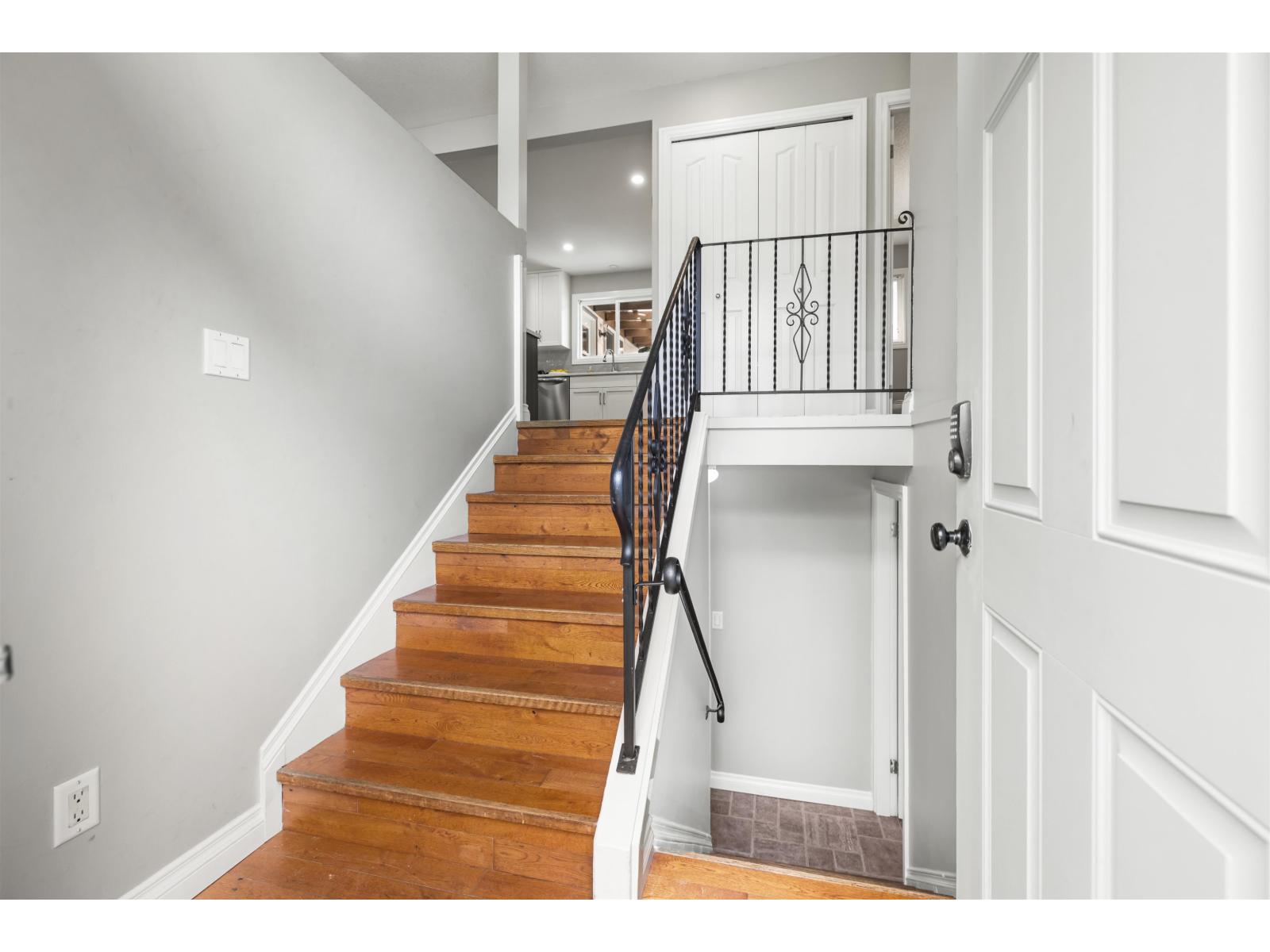 2454 ALADDIN CRESCENT