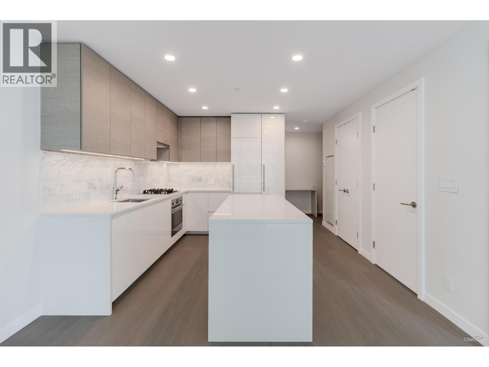 2706 2186 GILMORE AVENUE