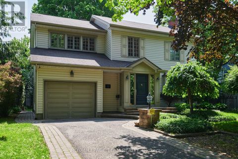 19 FARNHAM CRESCENT Ottawa ON K1K0E9