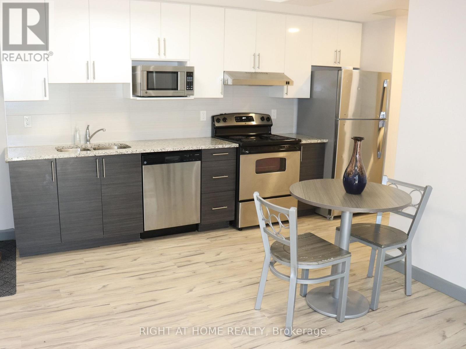 215 - 258B SUNVIEW STREET