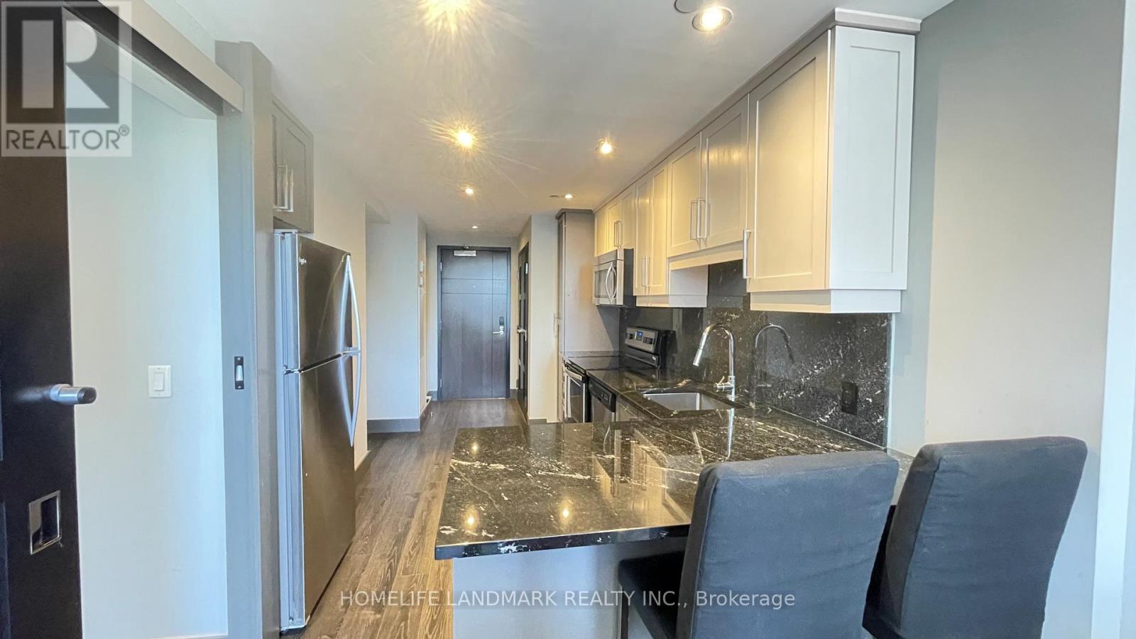 N709 - 330 PHILLIP STREET