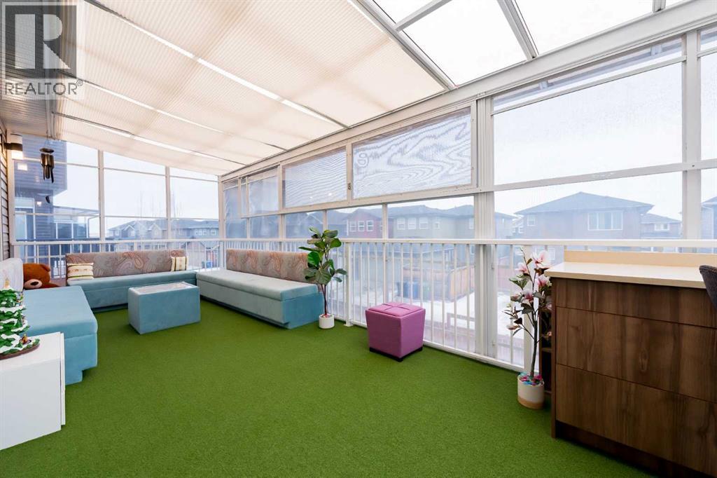 99 Evansglen Circle NW