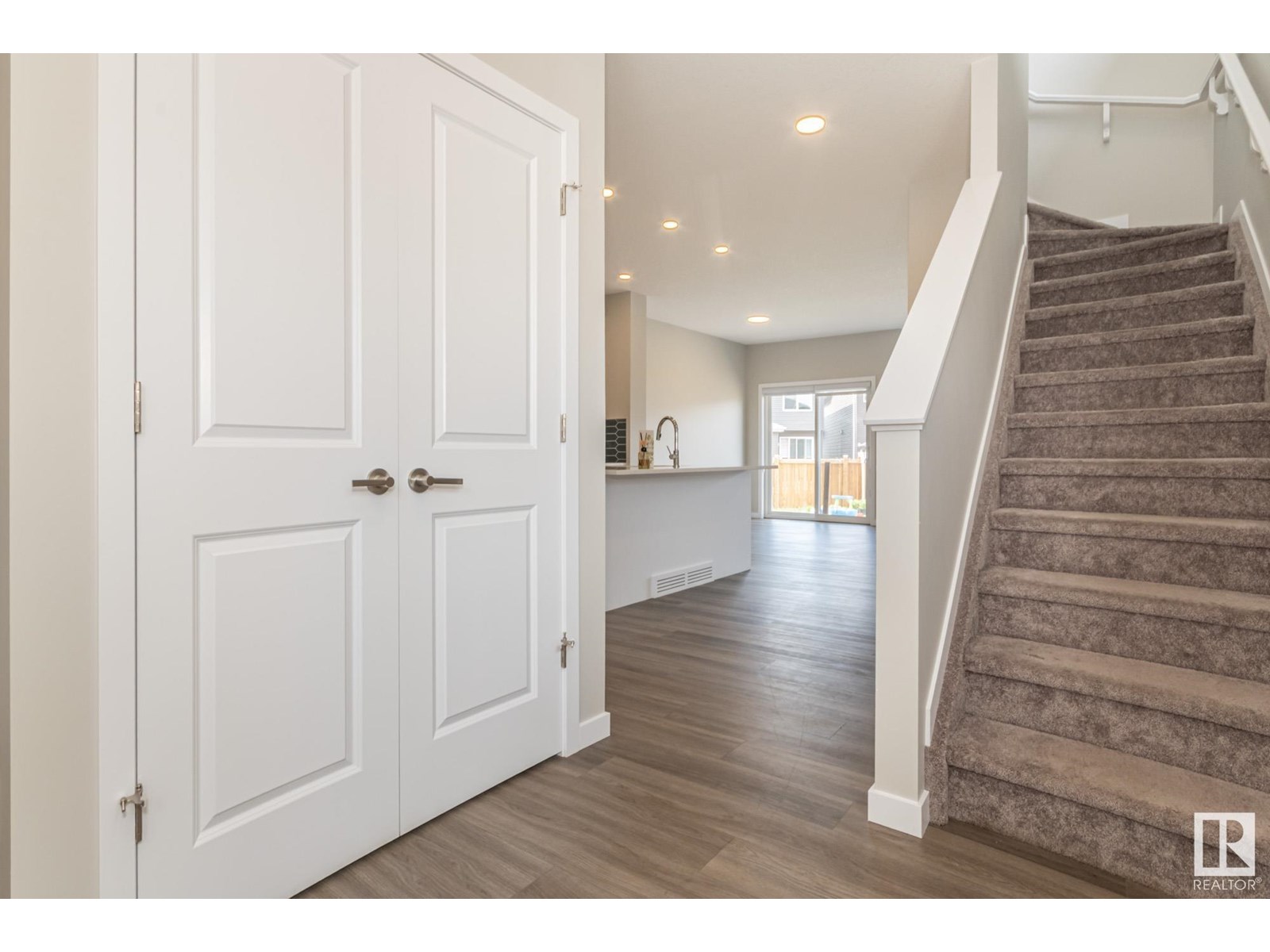 1218 PLUM BEND BN SW