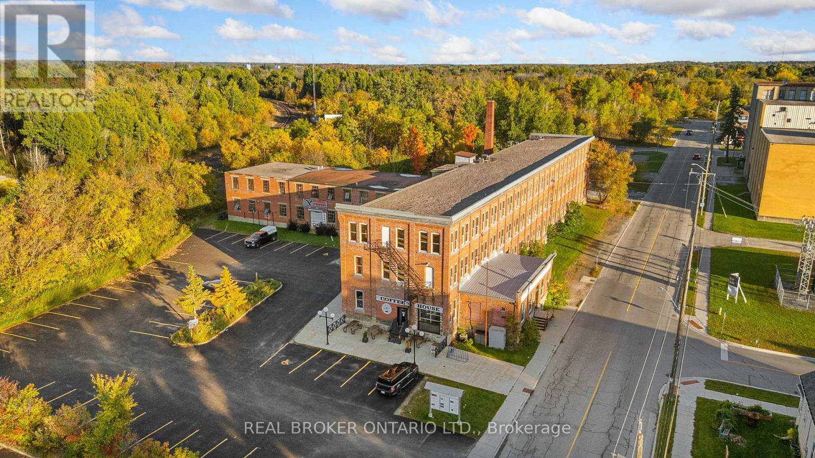 1 SHERBROOKE STREET E