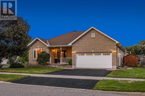 34 ROCHELLE DRIVE Ottawa ON K0A2Z0