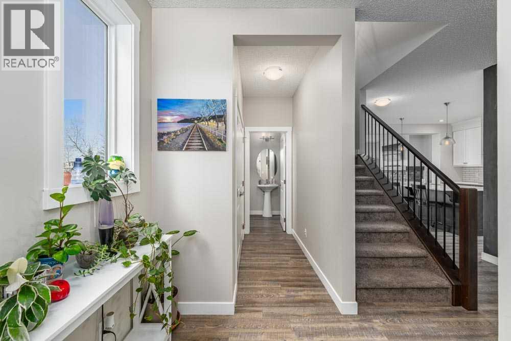 125 Sage Bluff Close NW