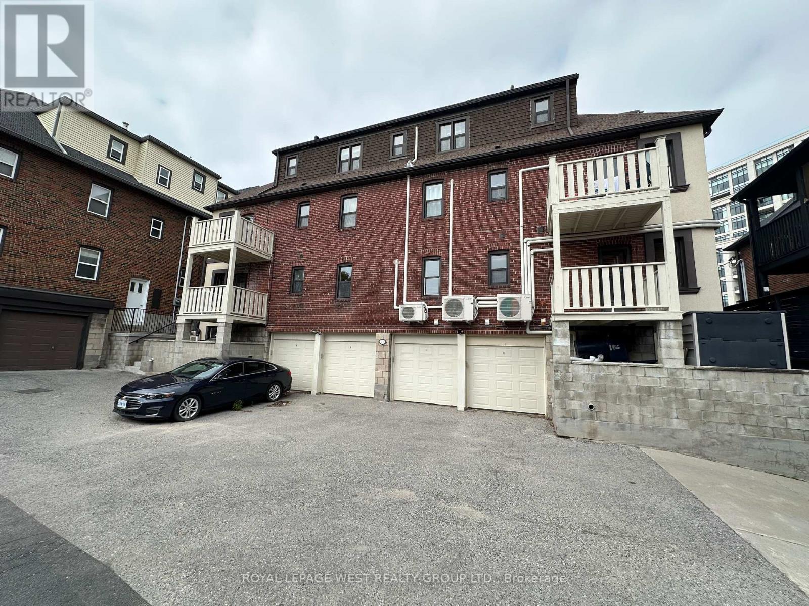 27 MOSSOM ROAD W
