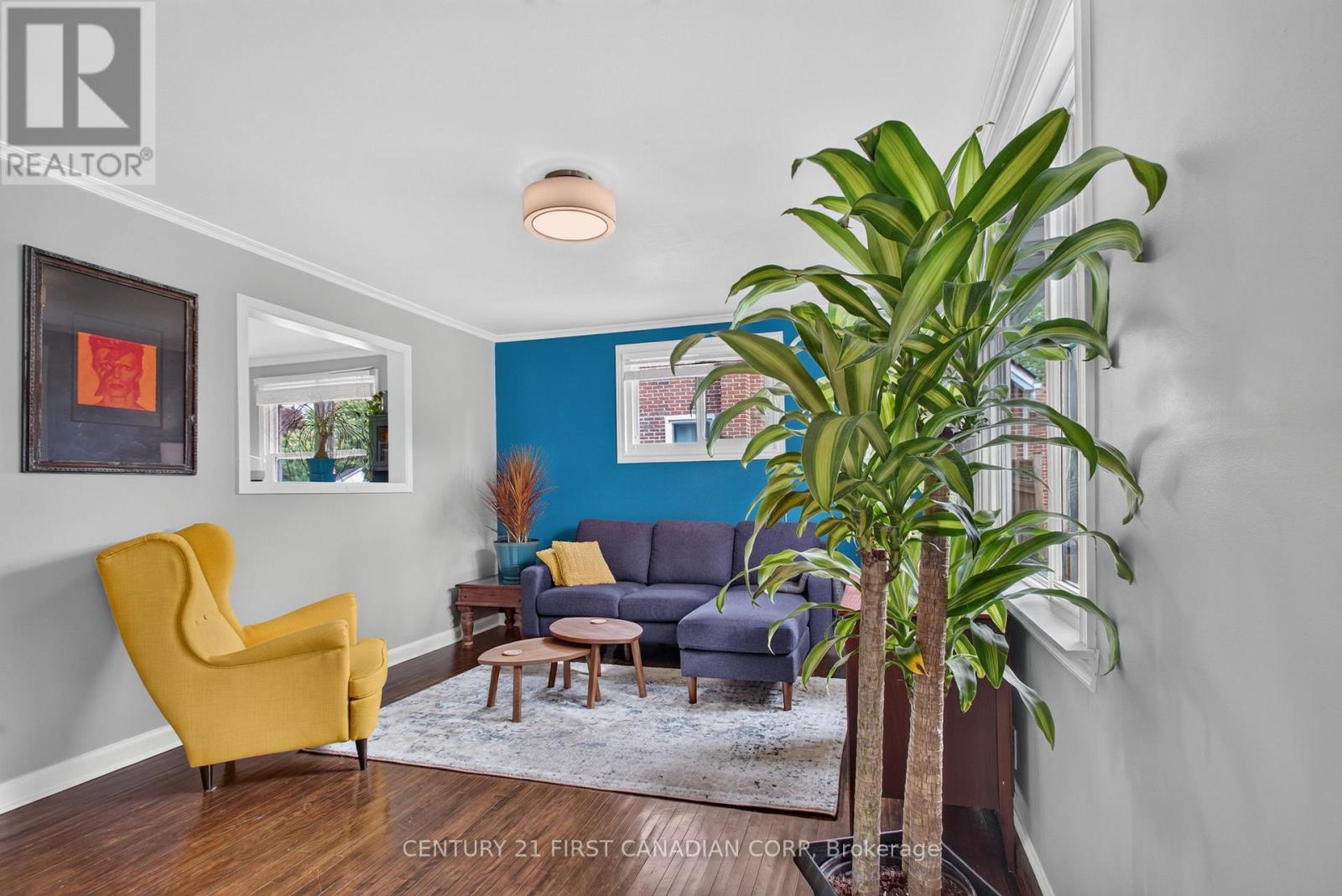 218 VANCOUVER STREET