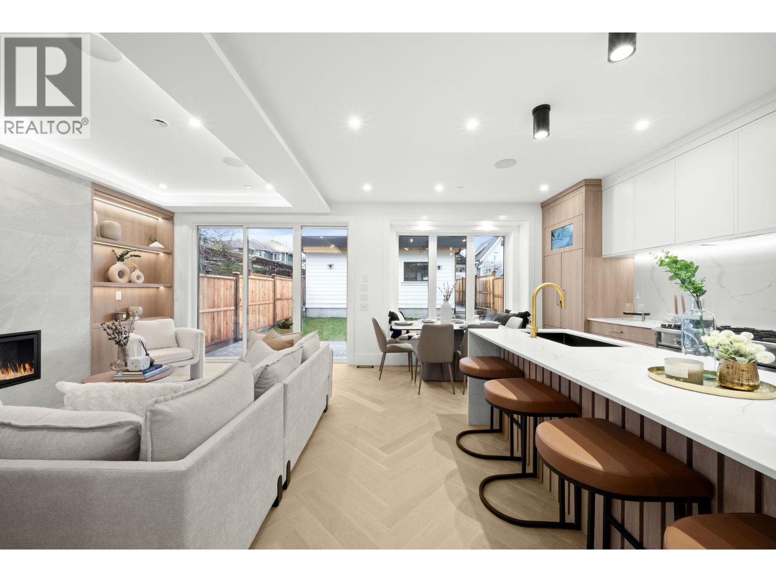 2 1967 E 13TH AVENUE