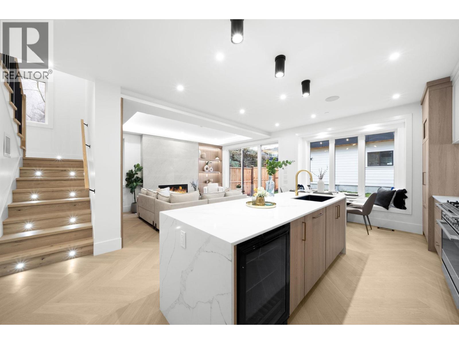 2 1967 E 13TH AVENUE