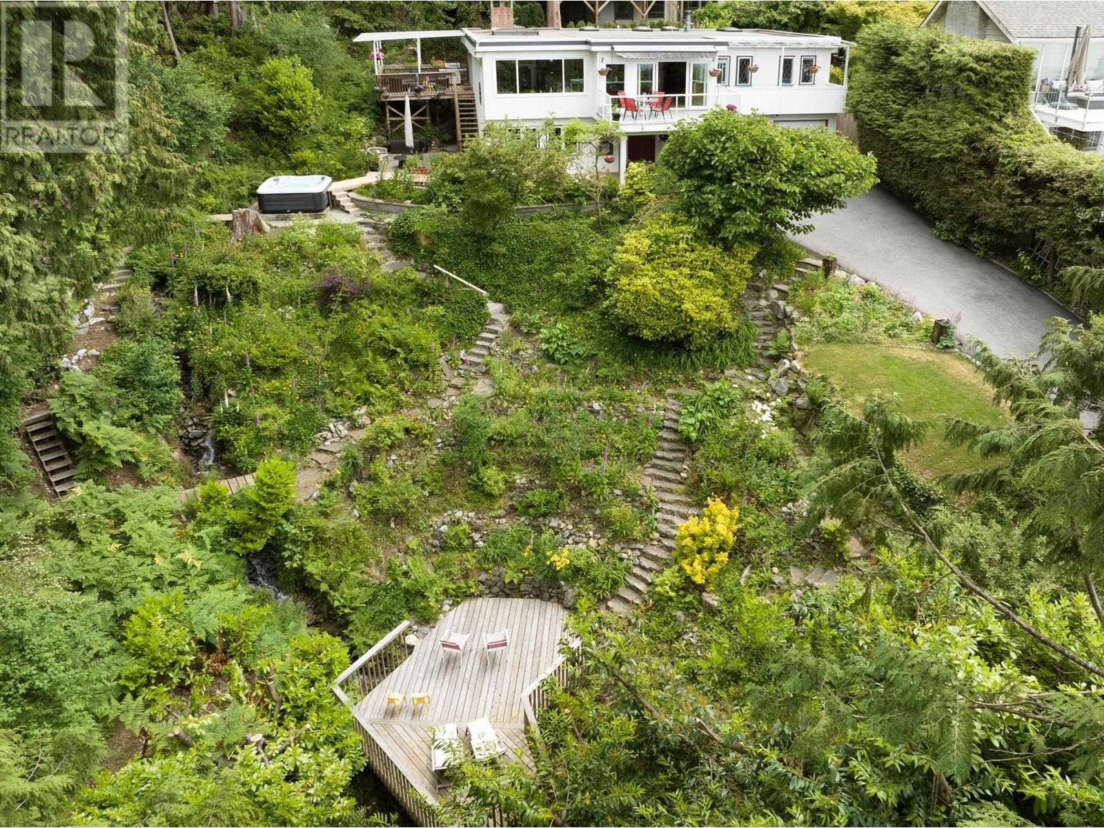 195 ISLEVIEW PLACE