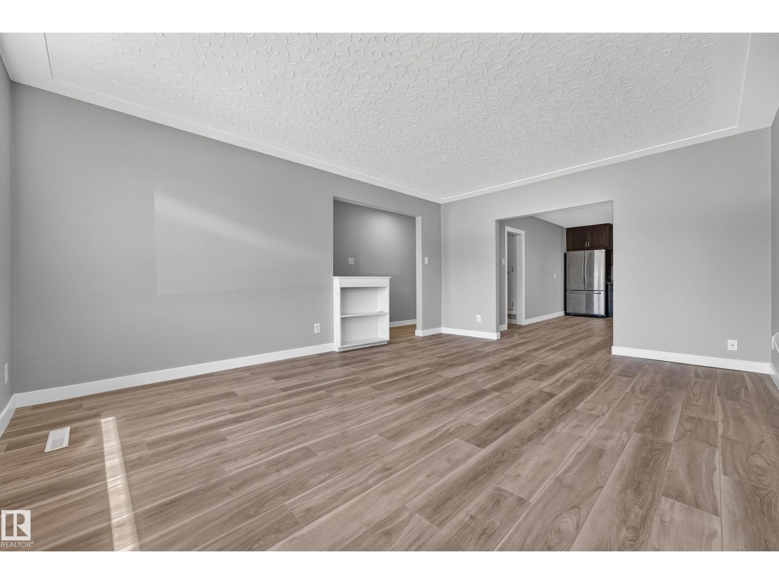 6016 92 AV NW