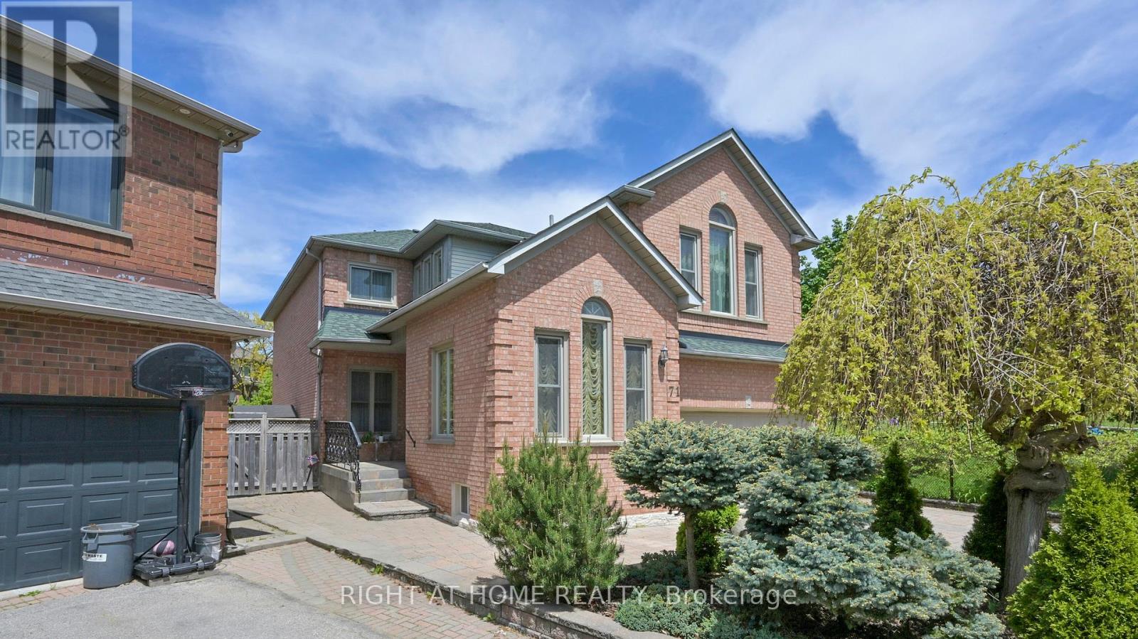 71 VENTURA WAY