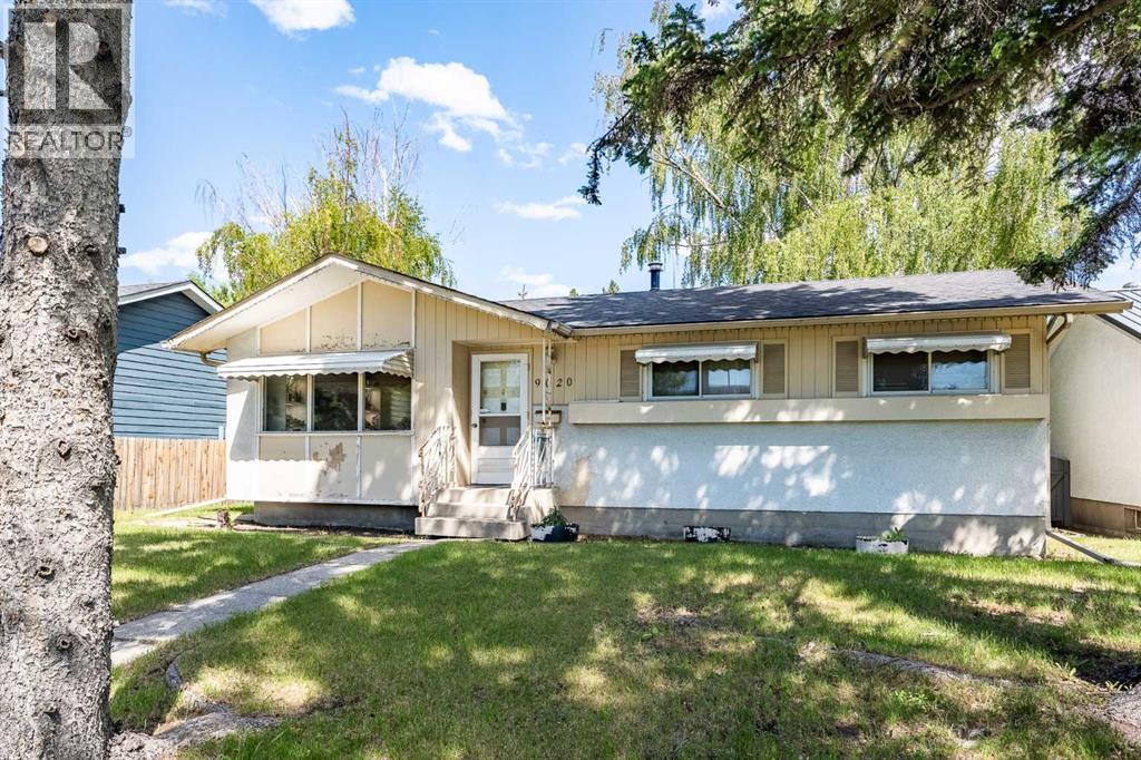9020 Fairmount Drive SE