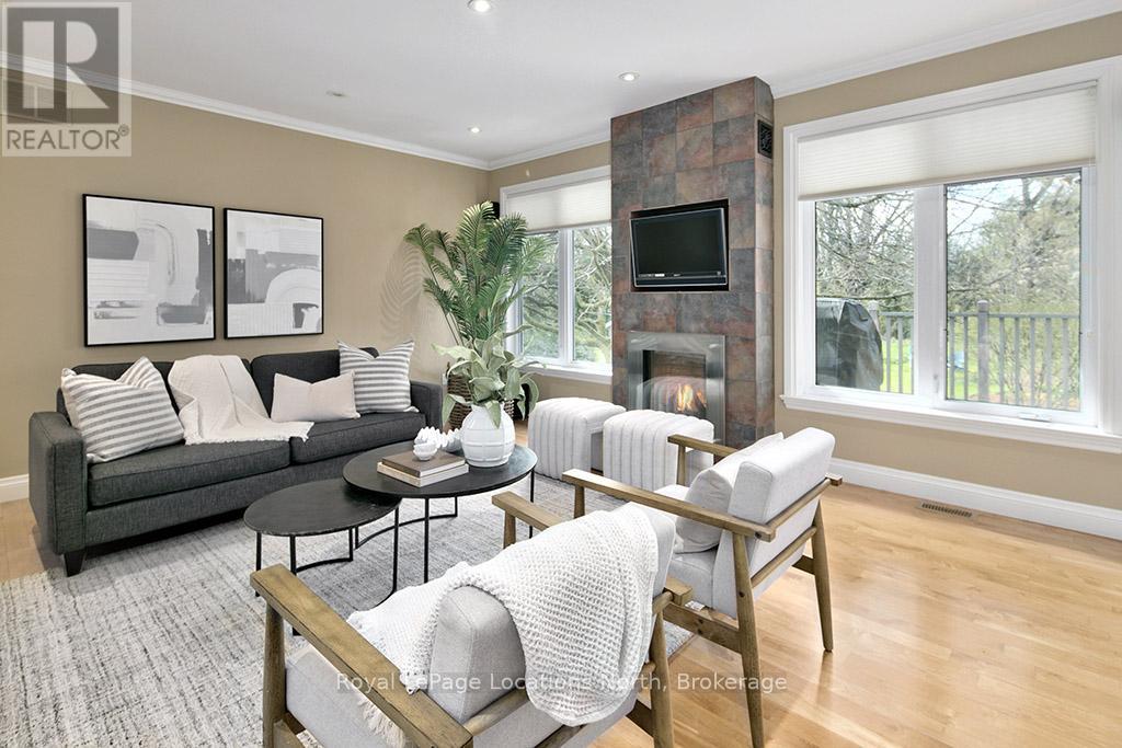 138 RUSSELL STREET W