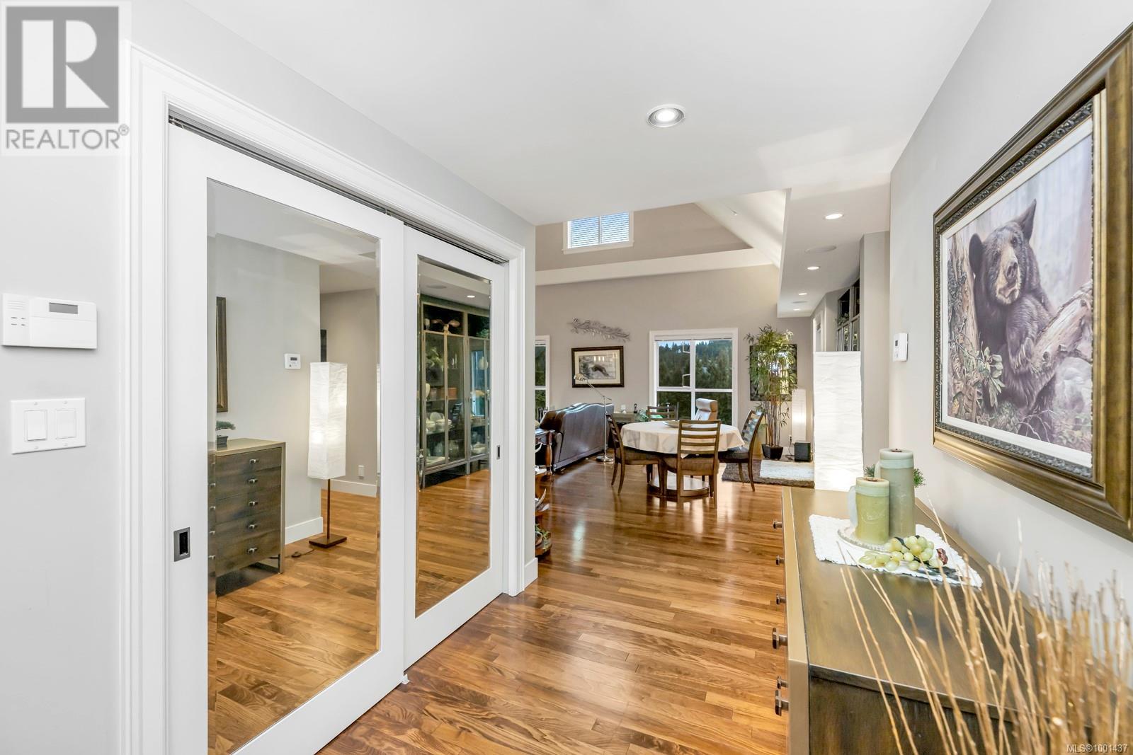 802 1400 Lynburne Pl