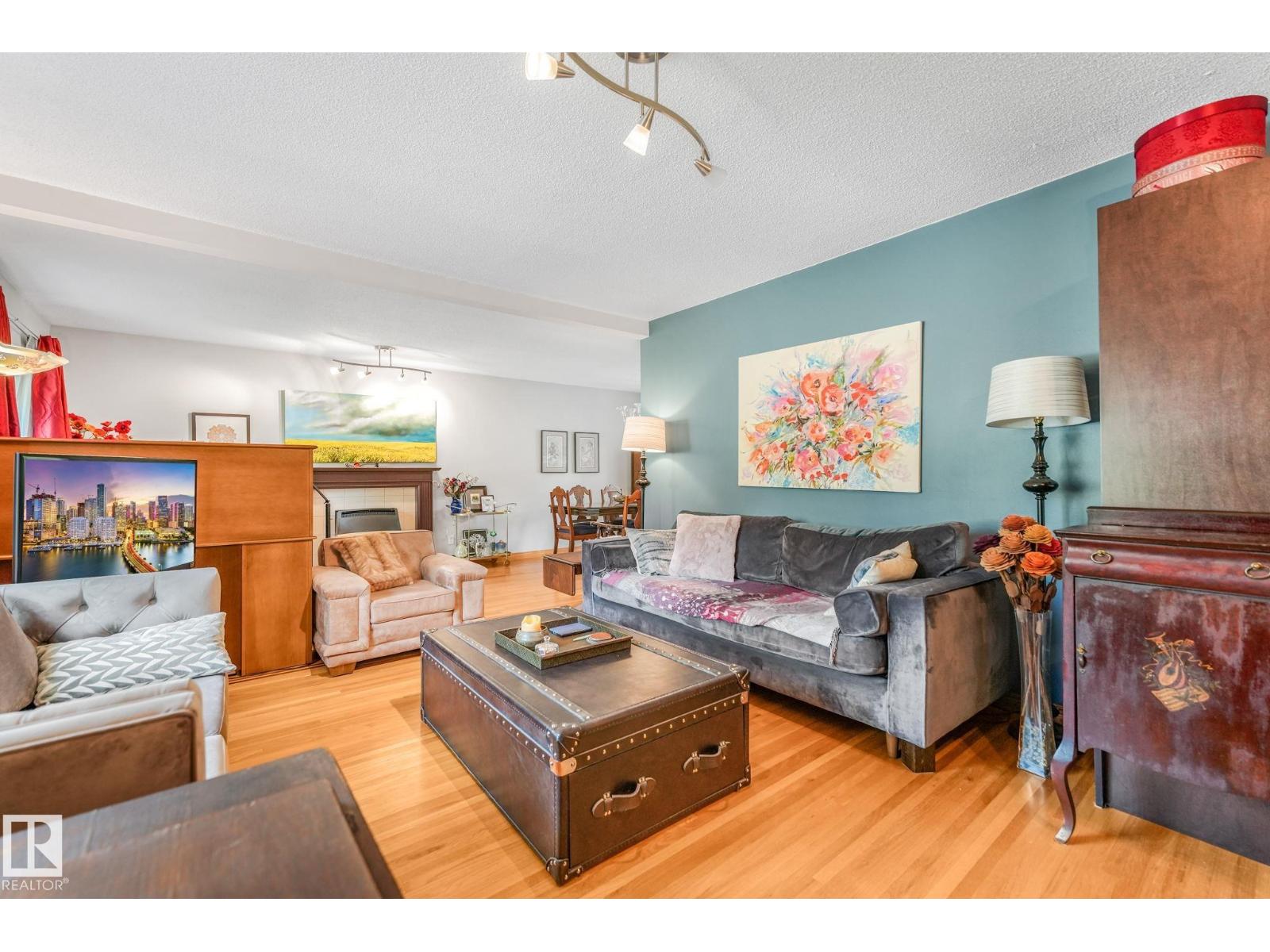 11422 70 ST NW
