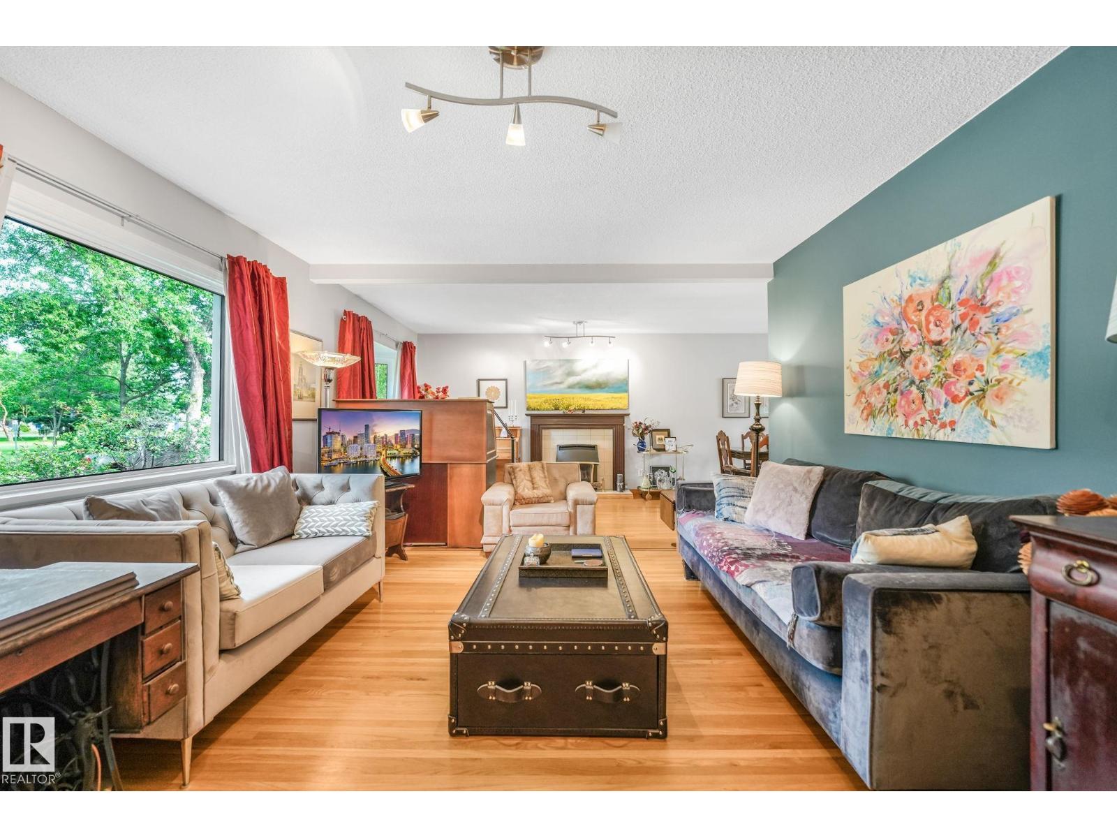 11422 70 ST NW