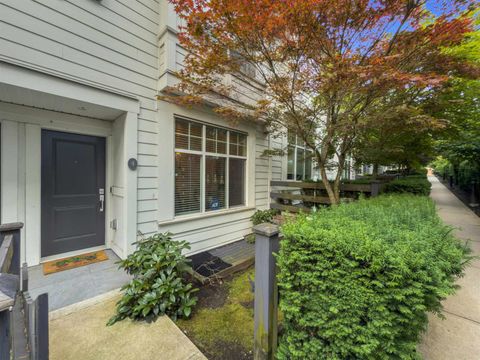 4 13636 81A AVENUE Surrey BC V3W1H9