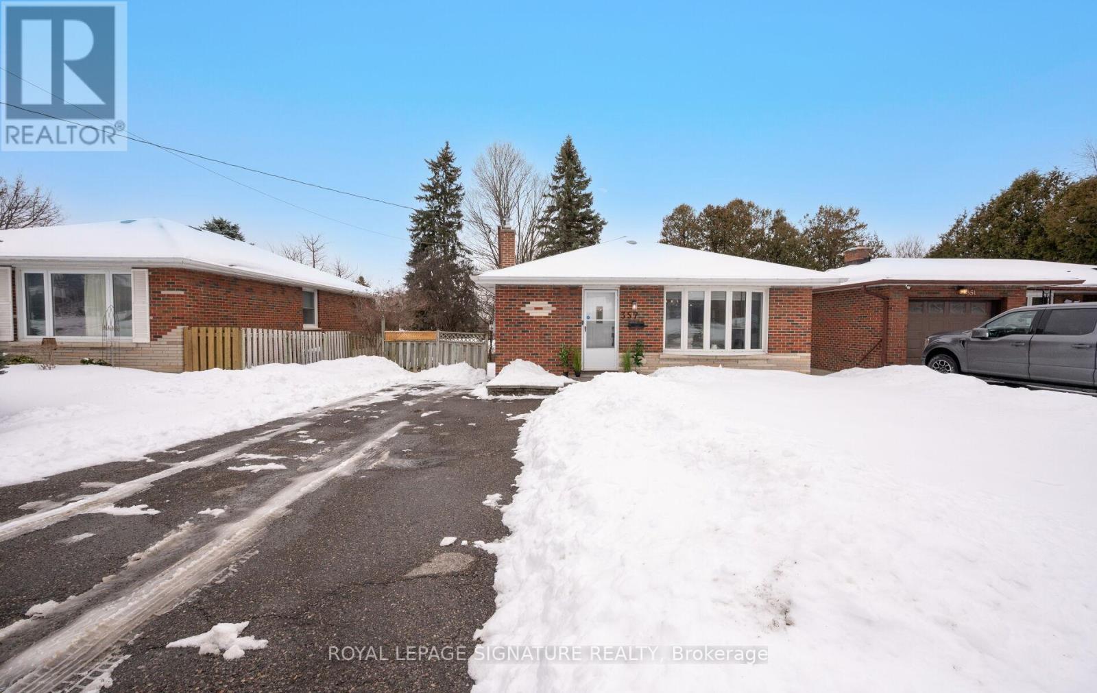 357 ROSSLAND ROAD E